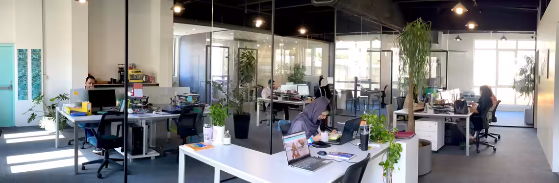 استخدام در شیرینی فروشی اکلر